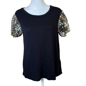 Sadie & Love Womens Flutter Sleeve Floral Embroidered Shirt Top Mesh Sleeve Sz M